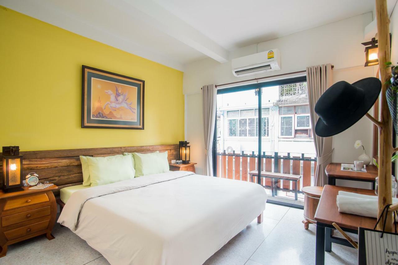 Banthat Thong Hostel Bangkok Zewnętrze zdjęcie