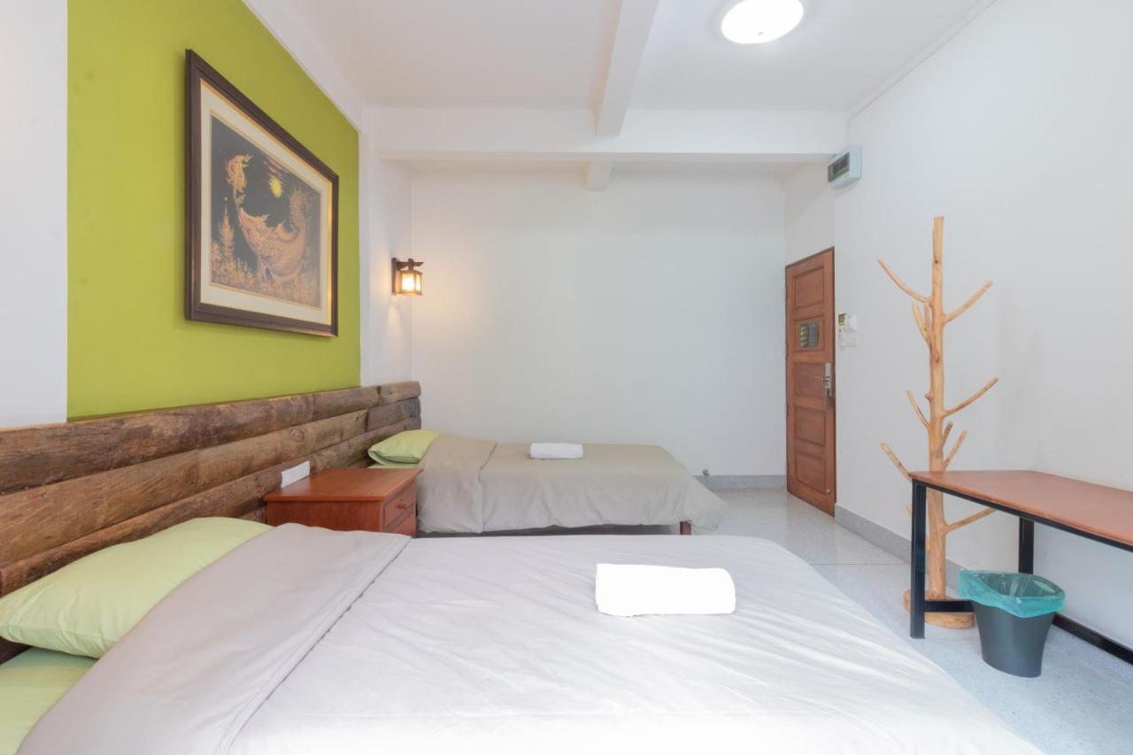 Banthat Thong Hostel Bangkok Zewnętrze zdjęcie