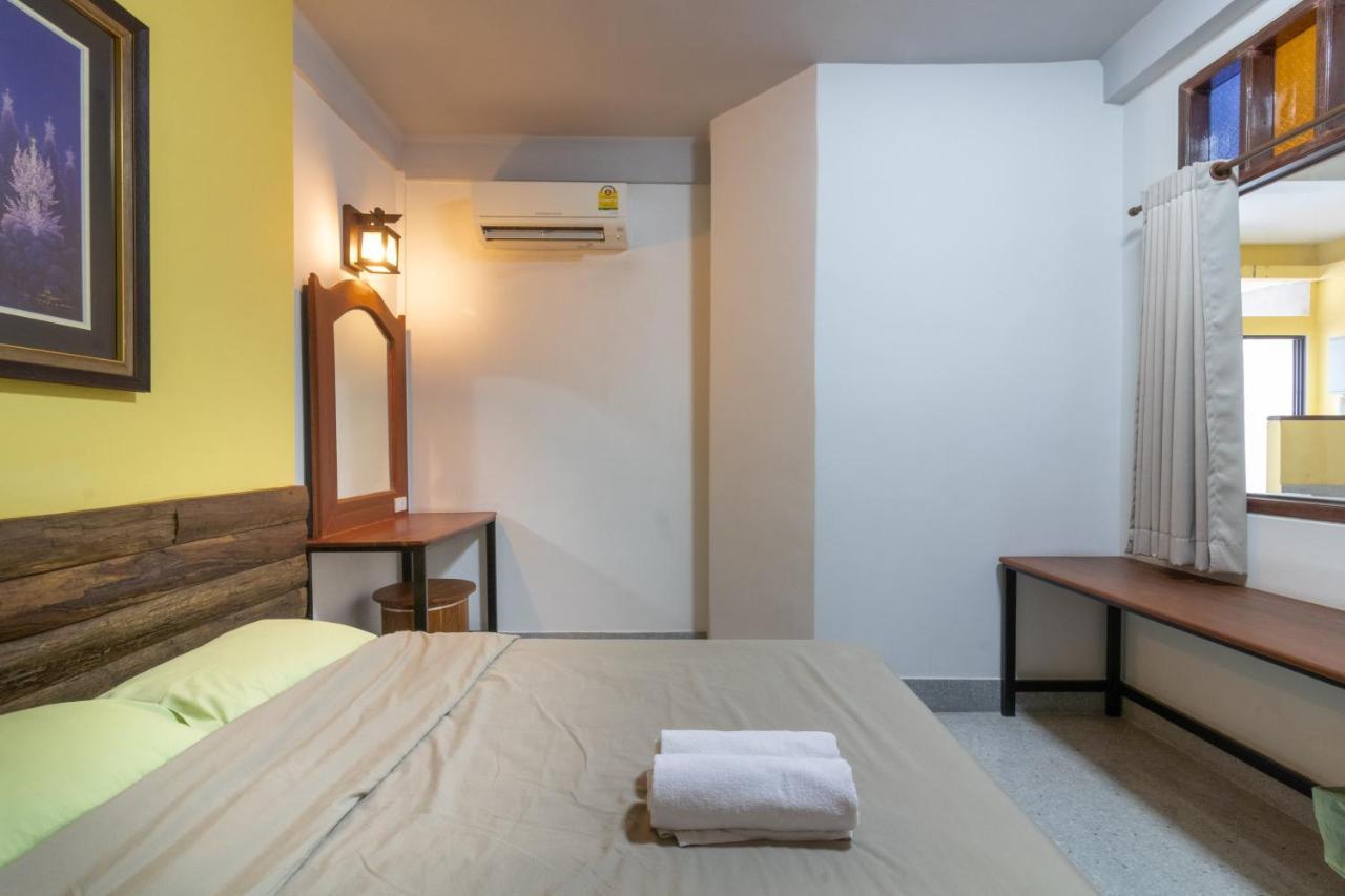 Banthat Thong Hostel Bangkok Zewnętrze zdjęcie